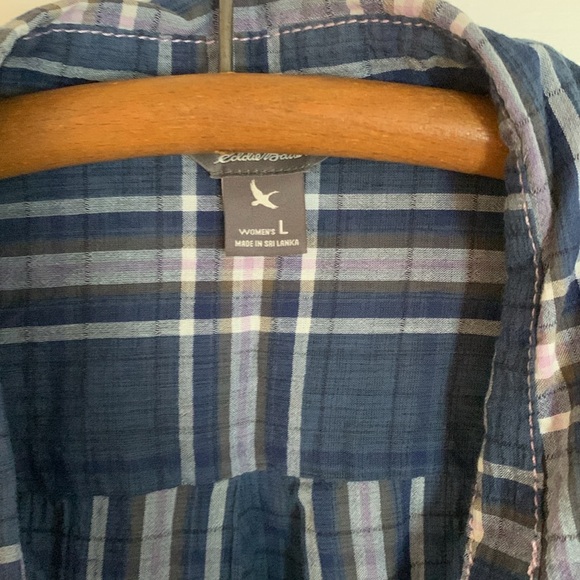 Eddie Bauer women’s summerweight cotton plaid button down shirt
Size Large - Picture 2 of 4